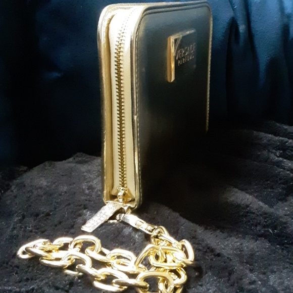 Faux Versace wristlet - Picture 3 of 4